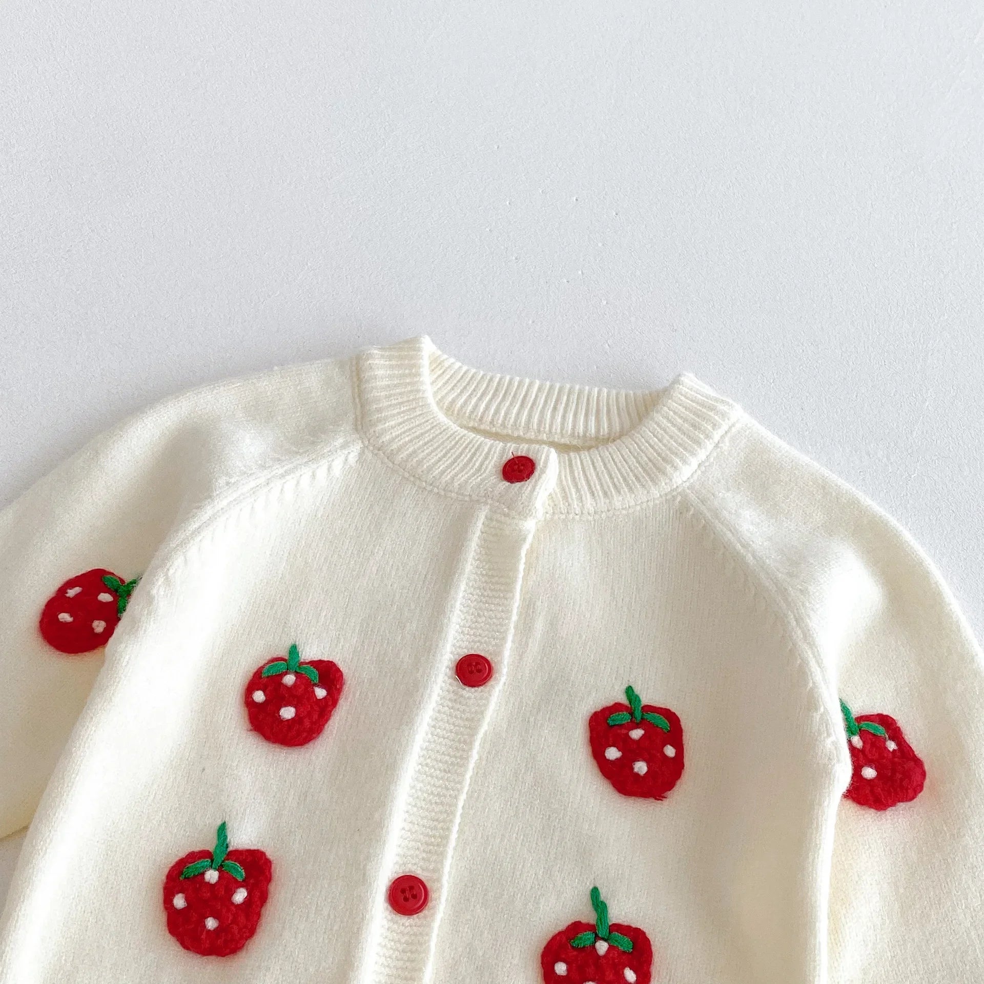 2026 Spring Korean Infant Baby Girl Cotton Knit Set Newborns Strawberry Embroidered Cardigan Ruffle Bloomer Shorts 2pcs Suit